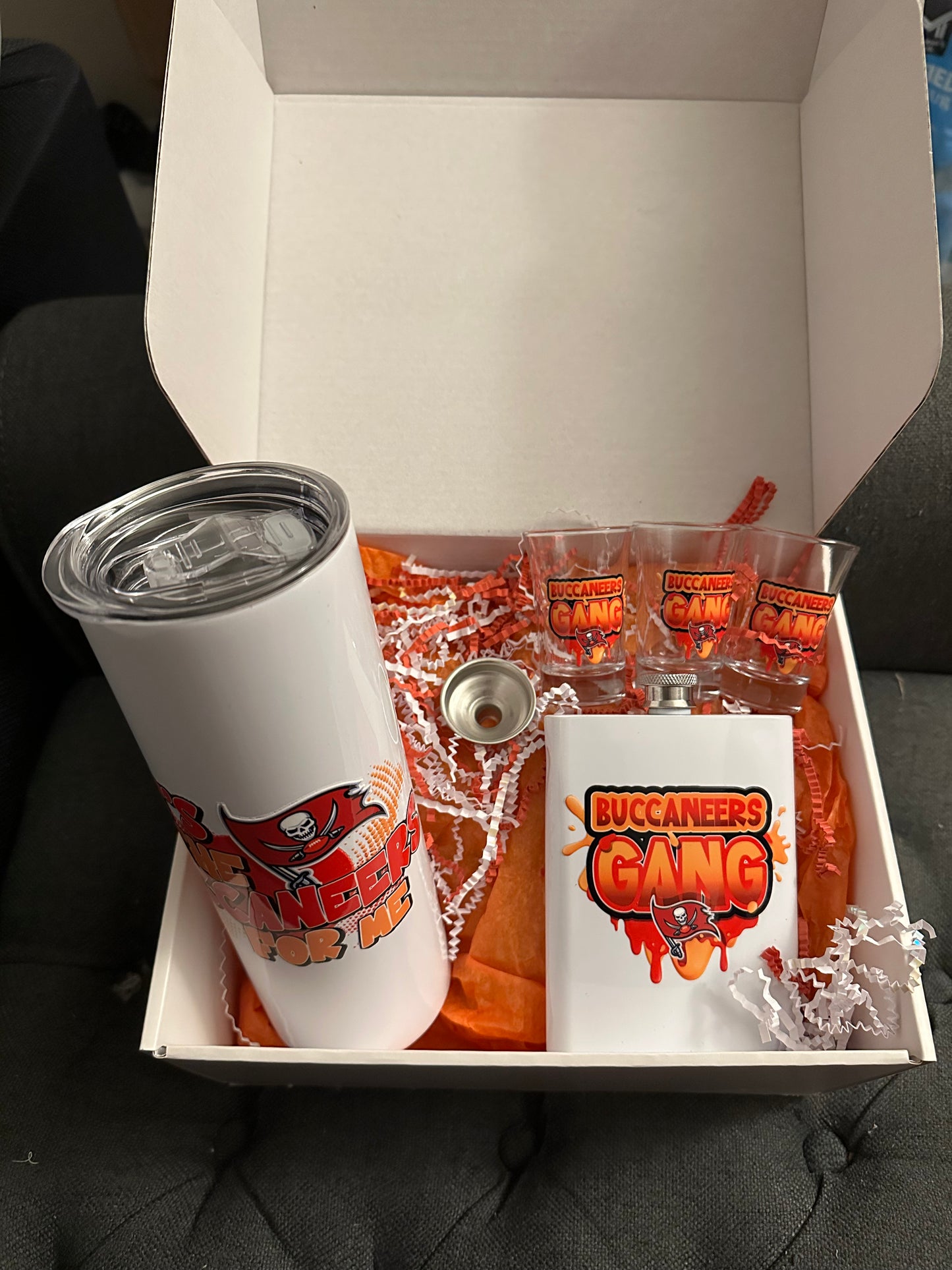Custom personalized six piece sports drinking gift set