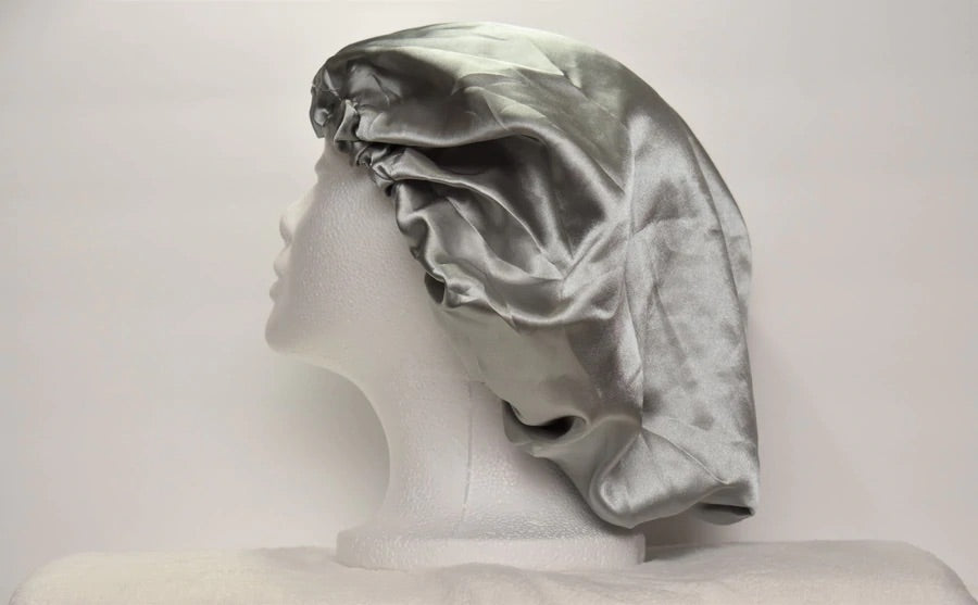 Personalized satin bonnet for girls